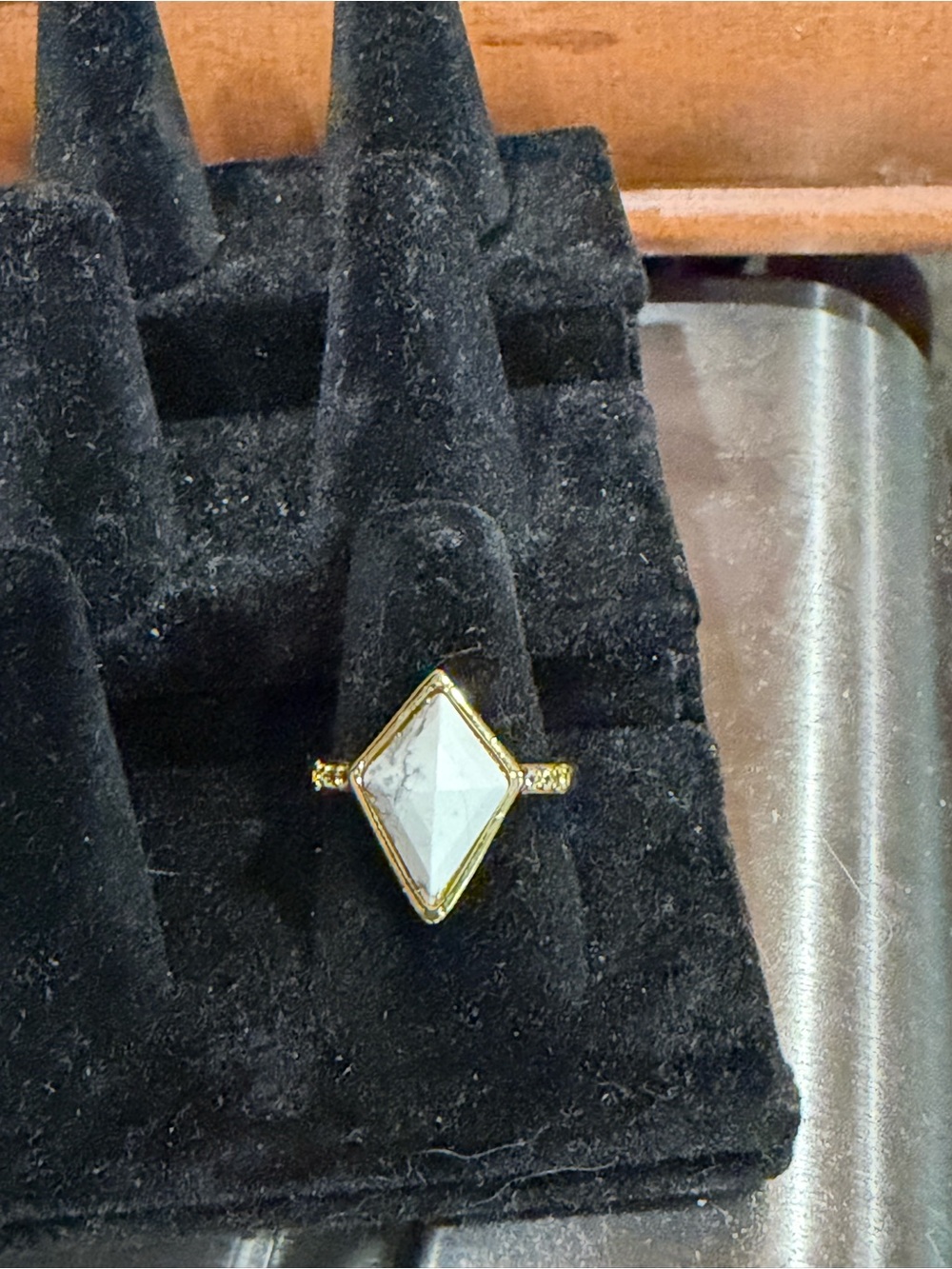 Gold-Tone White Howlite Adjustable Ring - 5.20 ctw